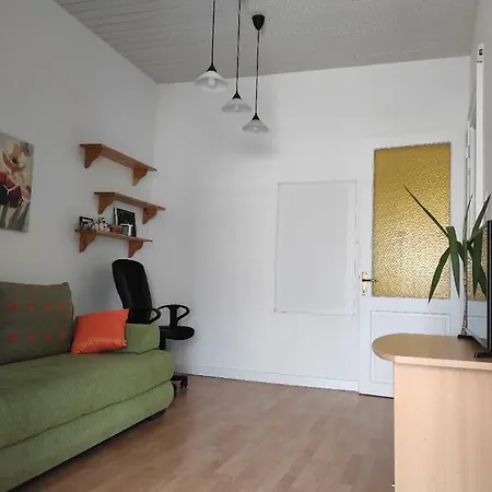 Lupe Apartment *